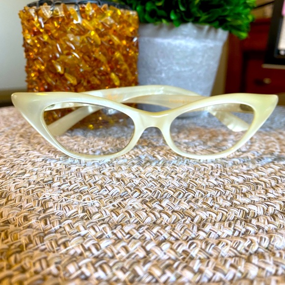Rare! Vintage AParis cat eye glasses